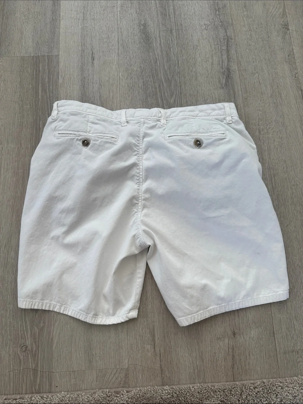 Johnnie O Nassau Cotton Blend Shorts Men’s 35 Inseam 7” White Preppy Beach